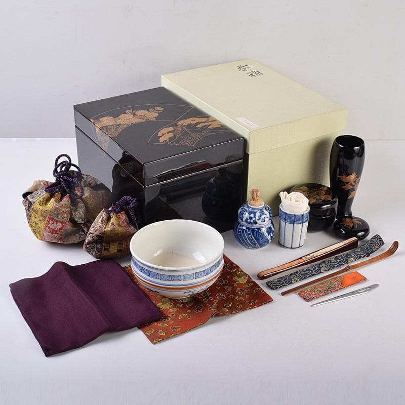 美子銘　扇蒔絵　茶箱　五良太甫呉祥瑞造　染付　振出など　十一点　M　R9008