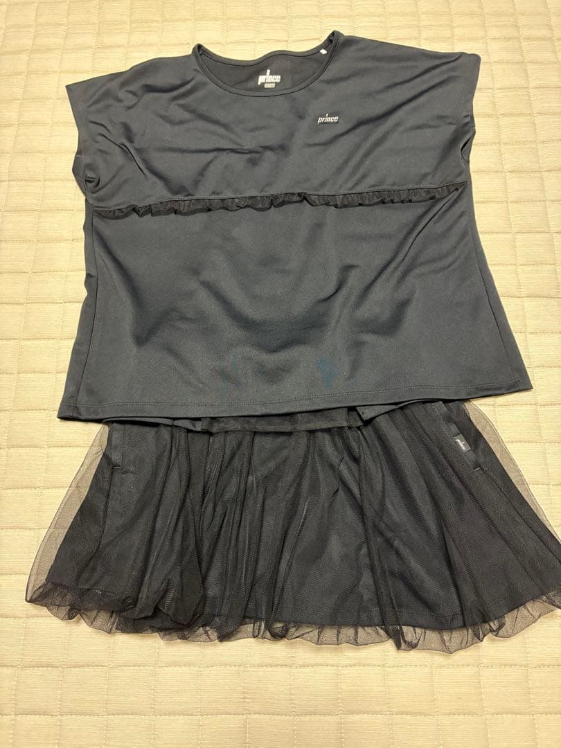 イチゴ Prince新作テニスウェア(ブラック）