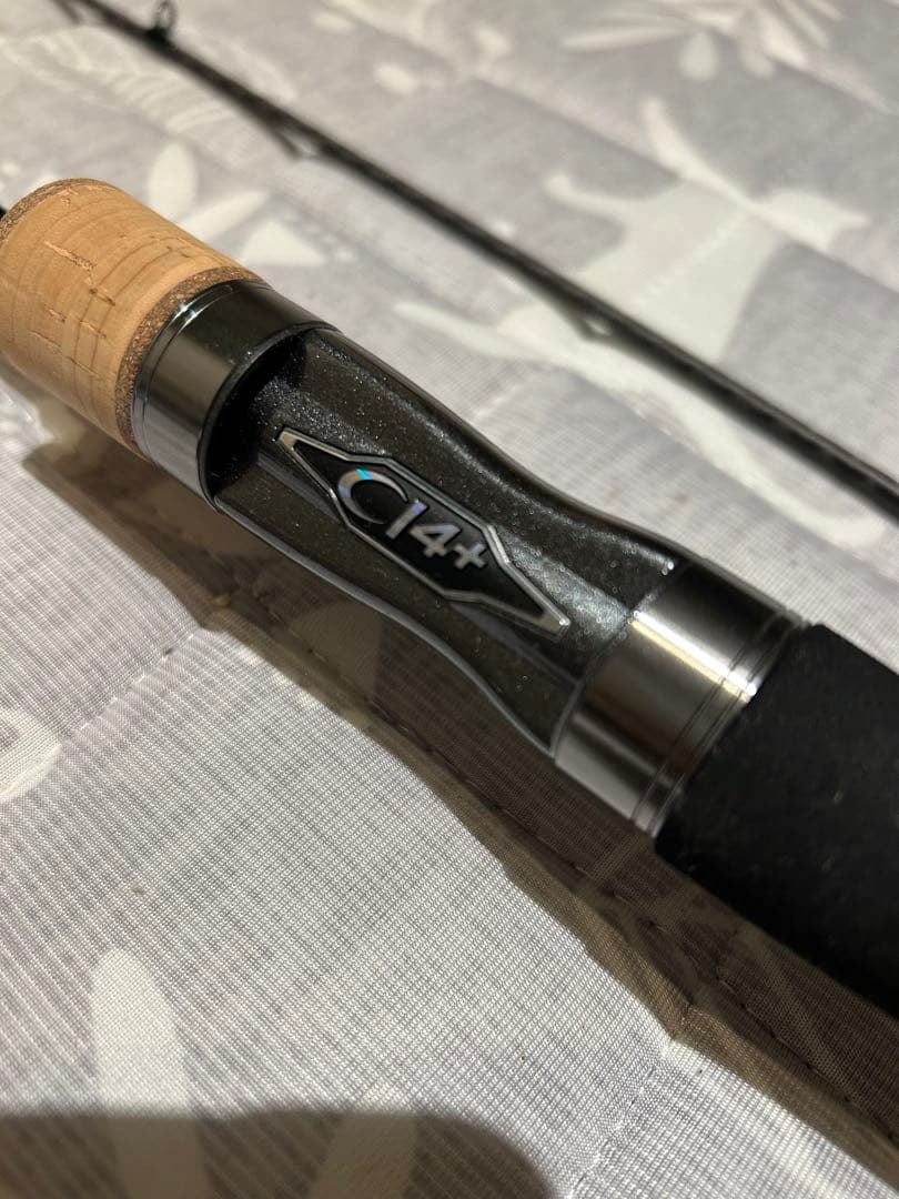 TROUT ONE AS トラウトロッドとケース