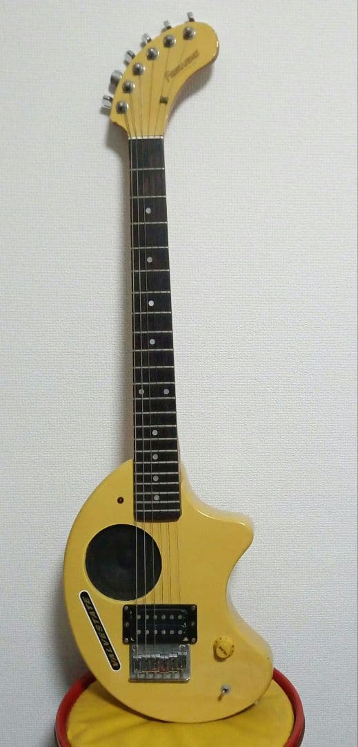 FERNANDES ZO-3ギター　黄色 合板ボディ　動作OK