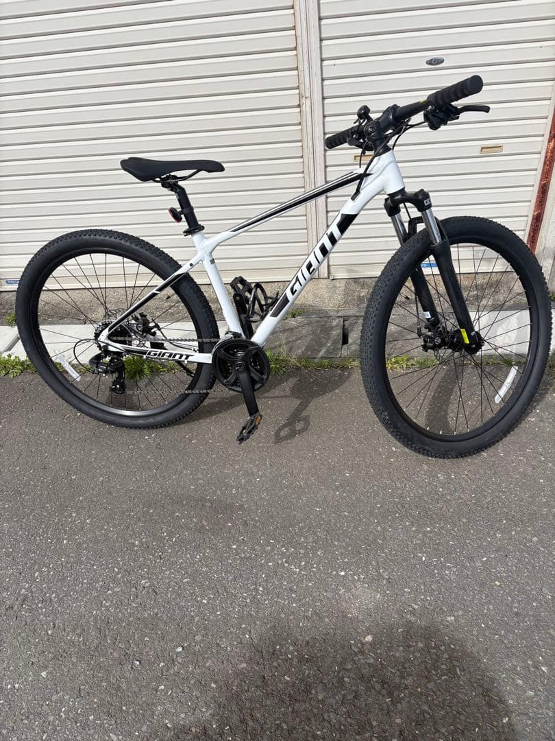 ジャイアント 2022年モデル？　　S atx 自転車