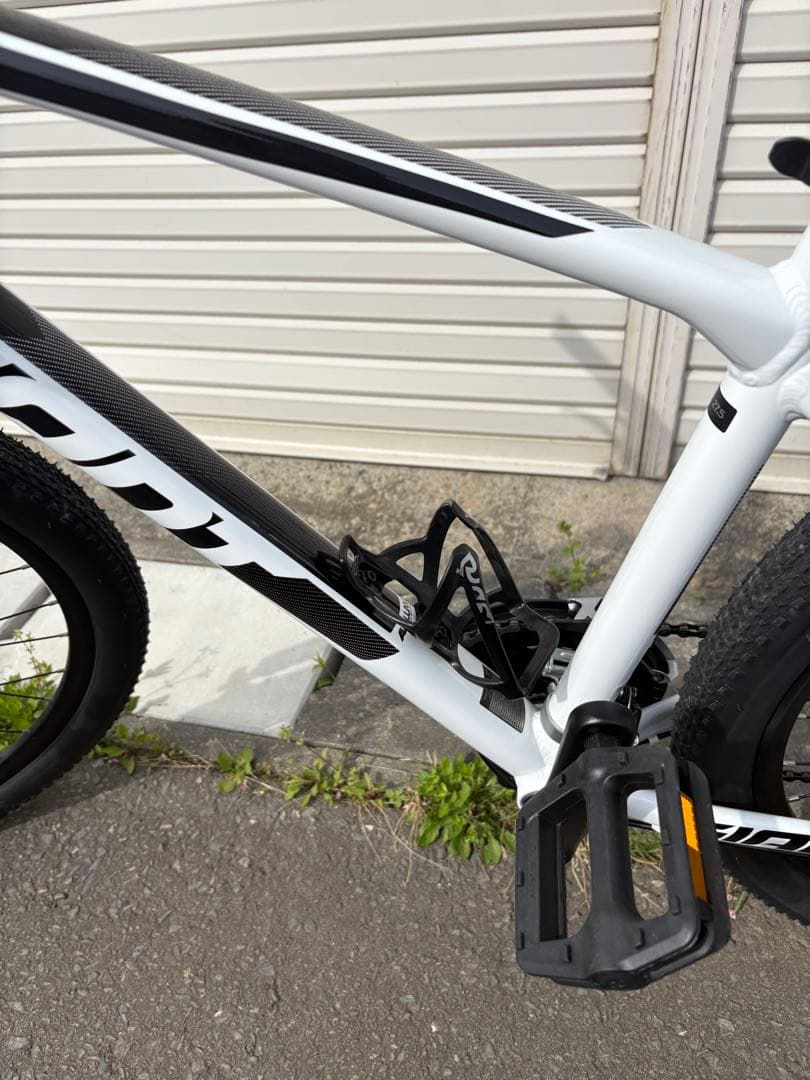 ジャイアント 2022年モデル？　　S atx 自転車