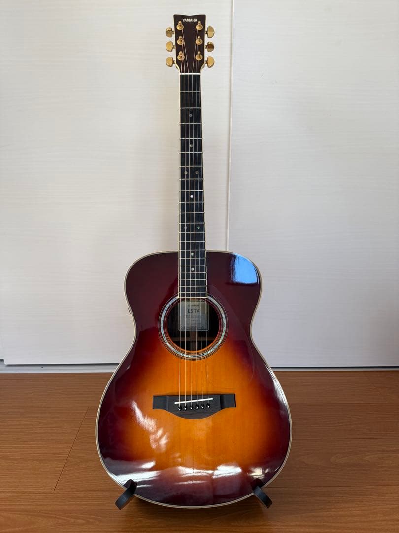 YAMAHA トランスアコースティックギター （LS-TA BS）　弦高調整済み