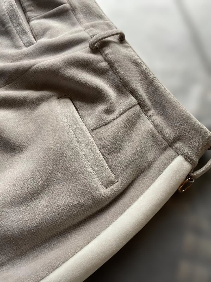 V12 グレー パンツ Lサイズ