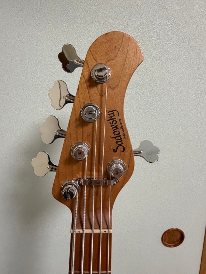 Sadowsky 5弦ベース　24フレット