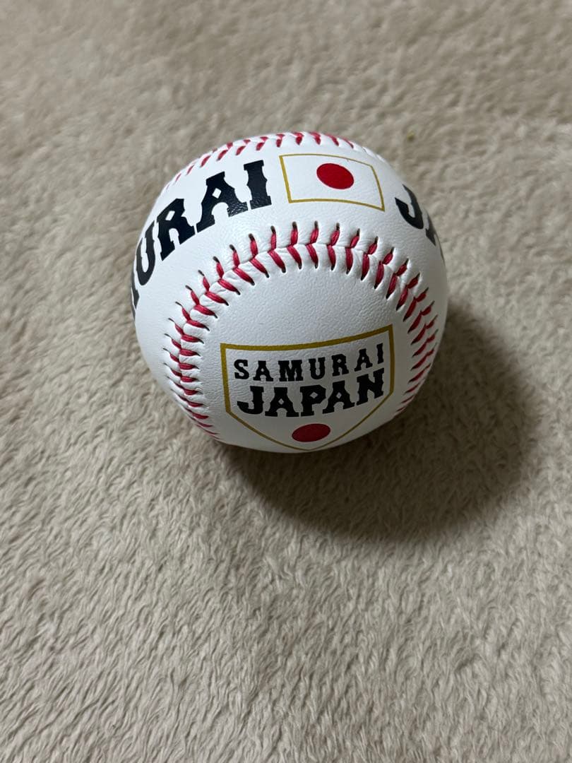 横浜DeNAベイスターズ　侍ジャパン牧秀悟選手直筆サインボール記念球
