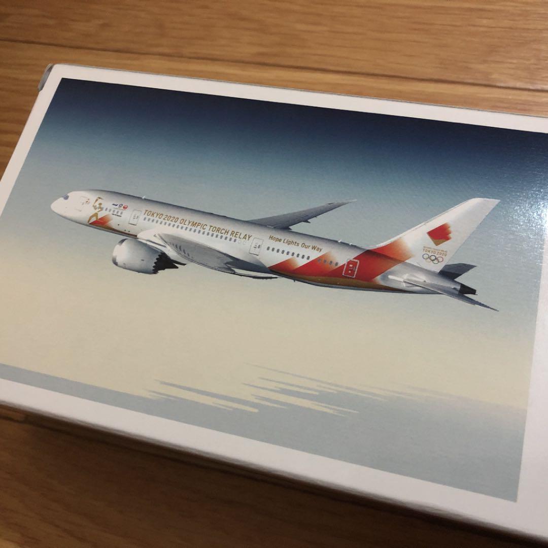 ミニチュア　エアクラフト　東京2020 聖火特別輸送機