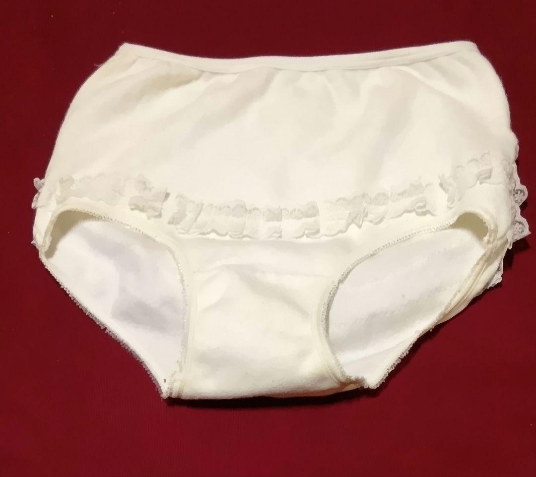 アシックスアンダースコートホワイト フリル付き