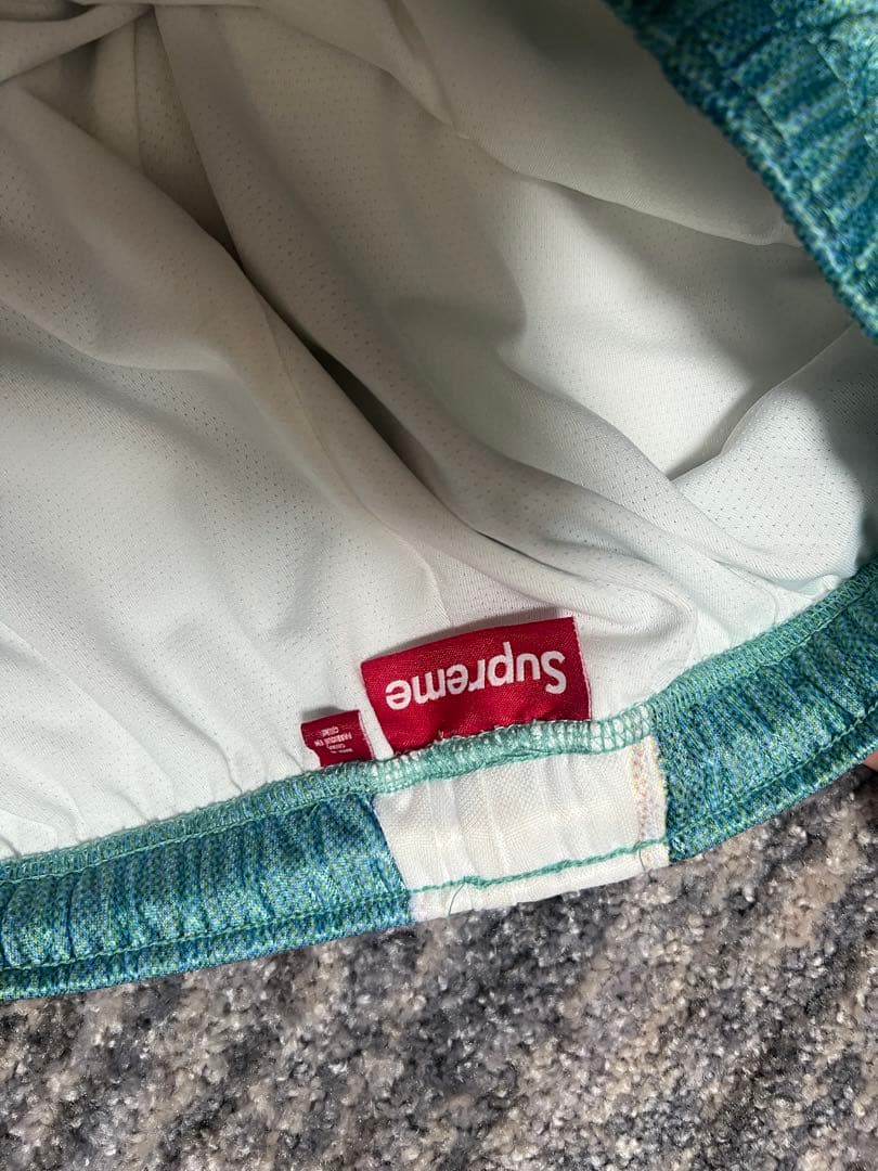 Supreme グラデーションハーフパンツ　サッカーショーツ