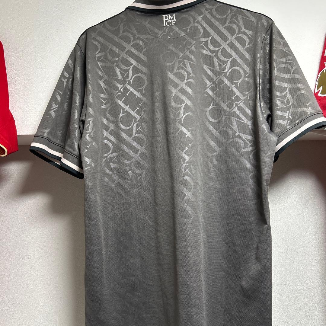 レアル・マドリード グレーシャツ2xl&リヴァプールウェアm背番号なし