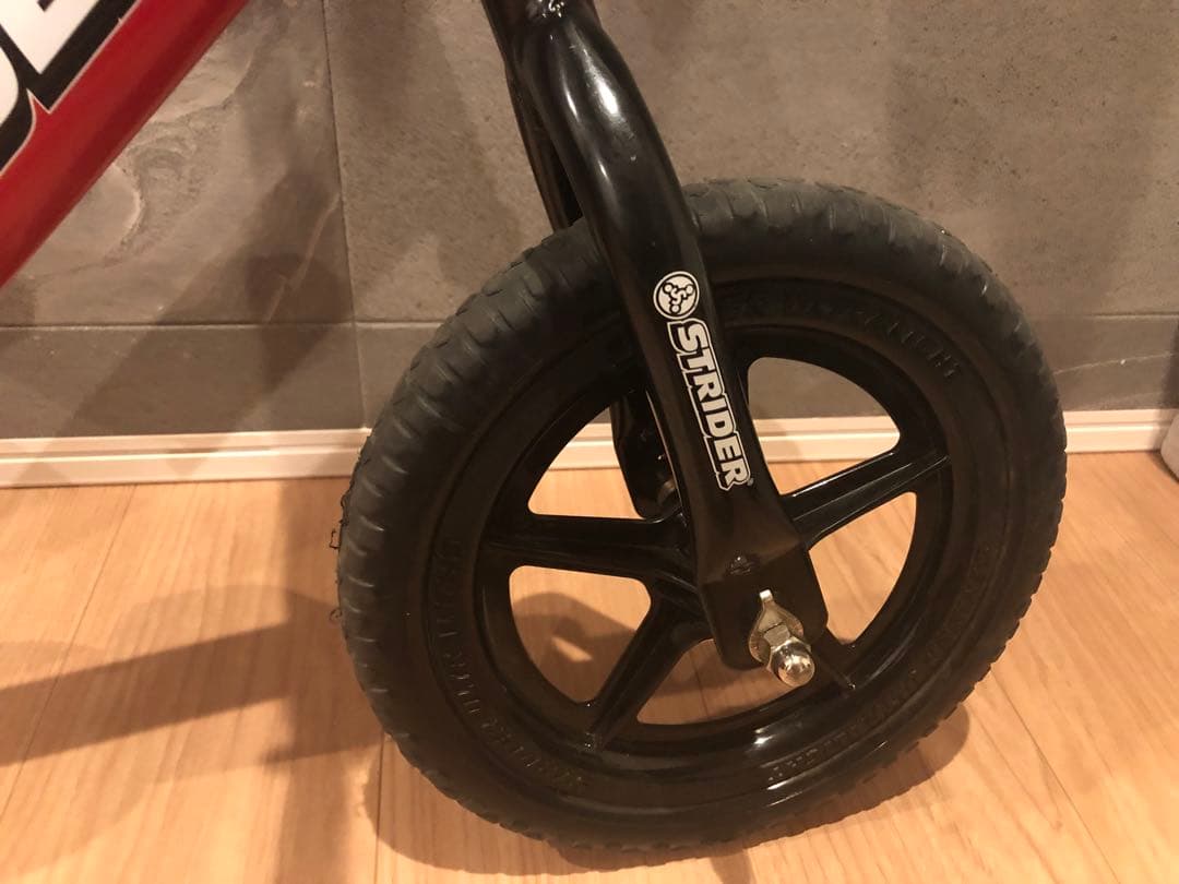 〓超美品〓　ストライダー　赤　レッド　12　カバー付　STRIDER　室内保管