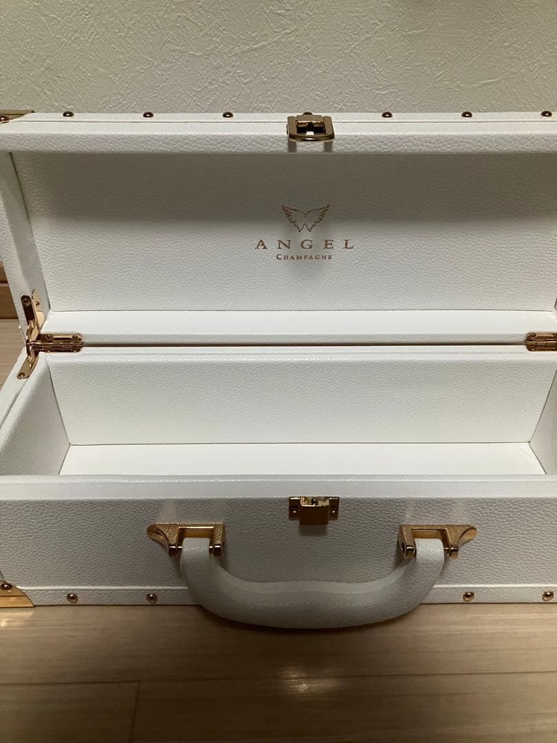 未開栓　エンジェル ブリュット ロゼシャンパン