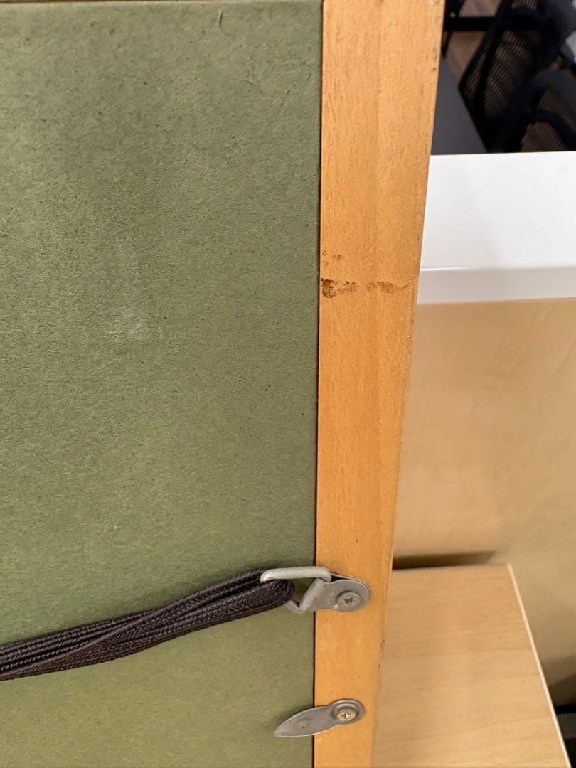 H. W. 渡部ひでき　「エッフェル塔遠望」油彩画 木製フレーム付き