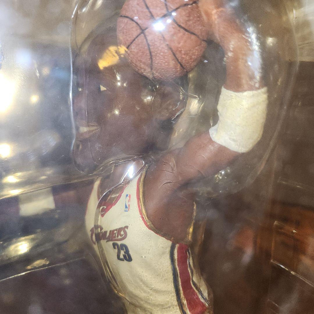 激レア【BIGサイズ】レブロン・ジェームズ フィギュア 限定版　ボブルヘッド