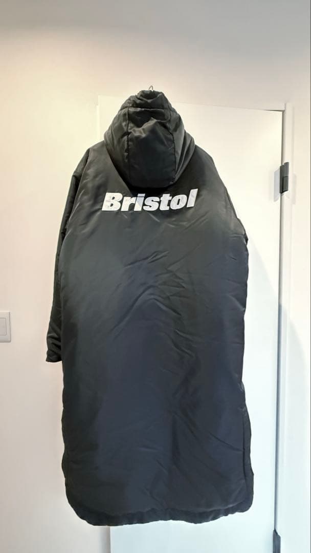 fcrb 「MAJESTIC BENCH COAT」ブラック　ベンチコート