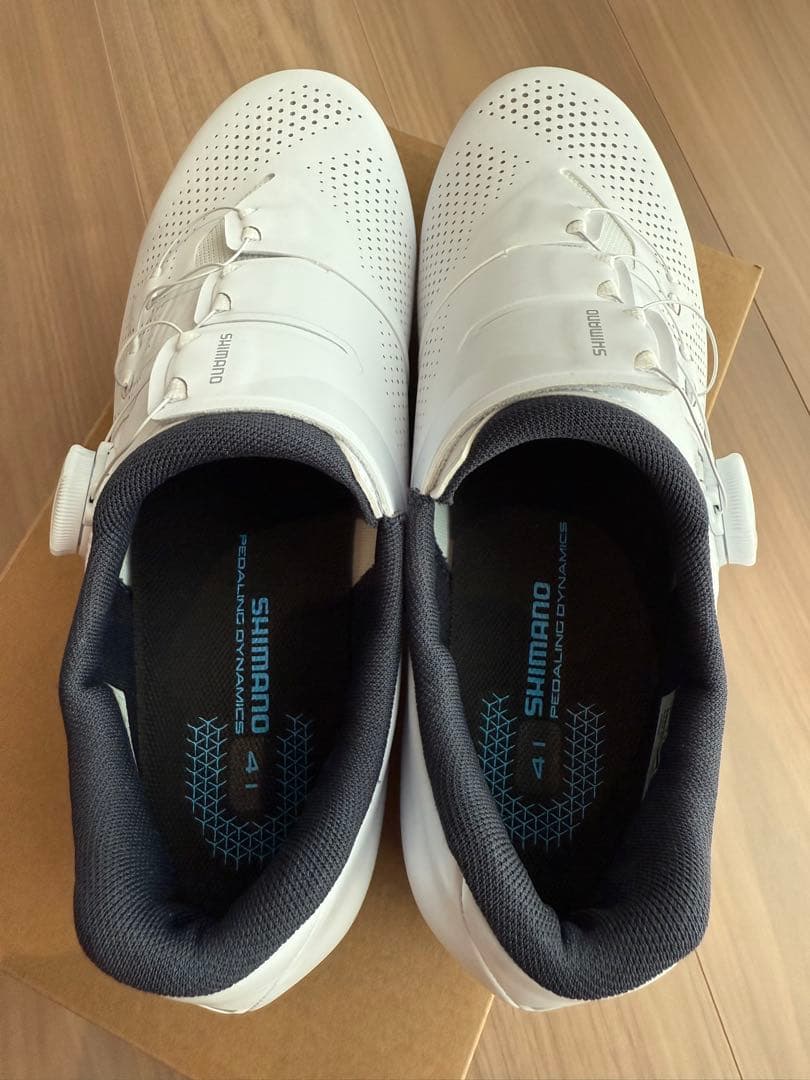 美品　1回使用のみ　シマノ RC3 41 白　ビンディングシューズ
