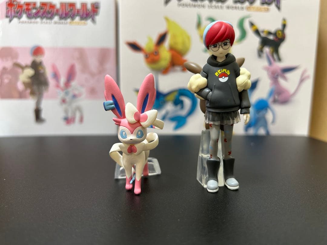 ポケモン　スケールワールド　フィギュア　イーブイ進化セット　ボタン＆ニンフィア