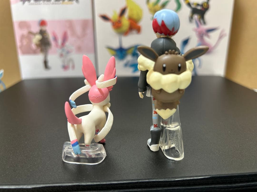 ポケモン　スケールワールド　フィギュア　イーブイ進化セット　ボタン＆ニンフィア