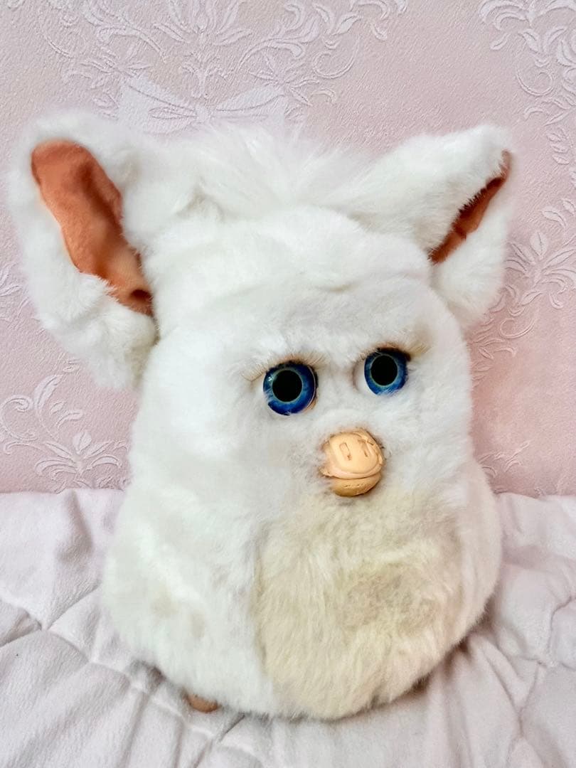 Furby 2（ファービー2）ドイツ語版　シュガースノー　ブルーアイ　可動品