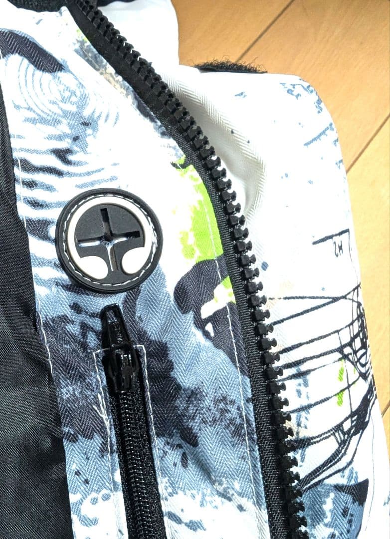 【新品タグ付】スキーウェア上下セット MUTU（ムータスノー）メンズ　М