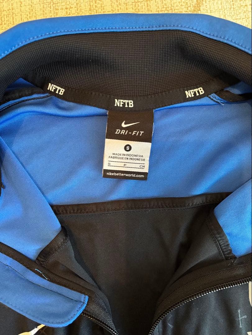 美品【Nike NFTBモデル】長袖上下セット