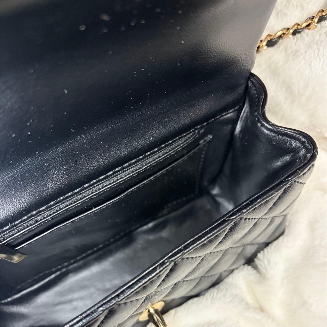 ブラックショルダーバッグ　ノベルティ　CHANEL