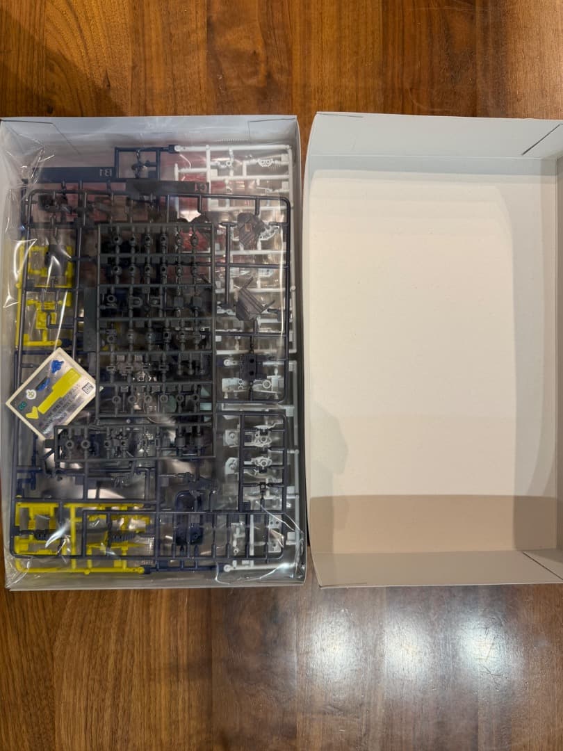 【中古・未組立品】HG 陸戦型ガンダムS型（サンダーボルト）