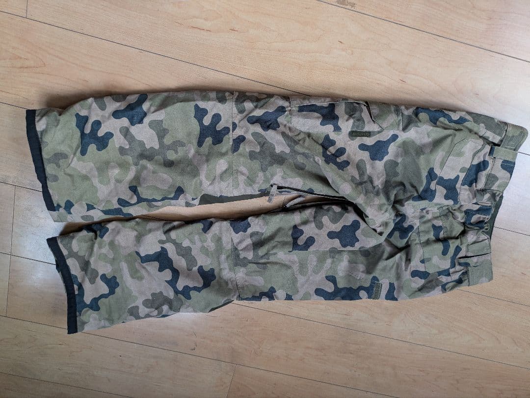 BURTON スノーボードウェア 上下セット　140