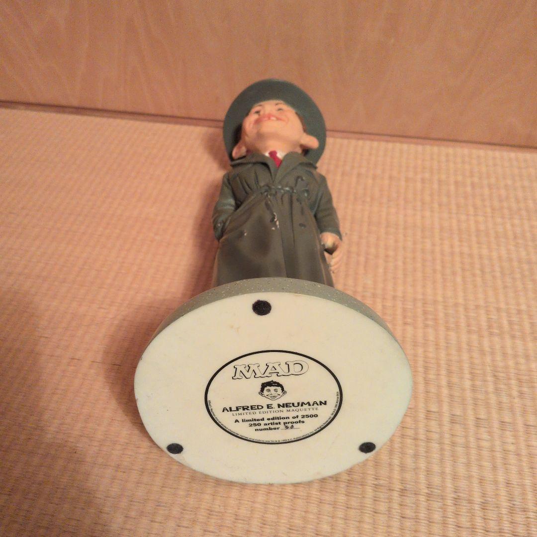 アルフレッド・E・ニューマン　スターチュ