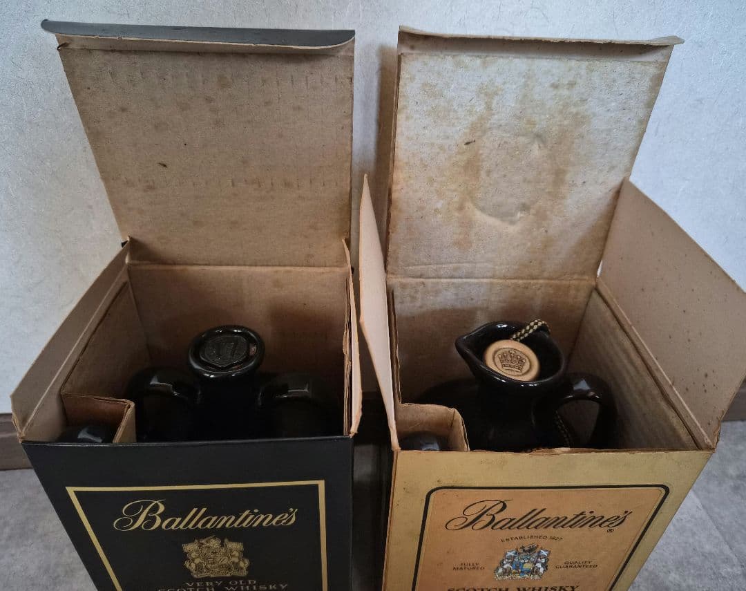 未開栓・箱付 バランタイン 17年 黒陶器 ＆ フラゴン 陶器ボトル 2本セット