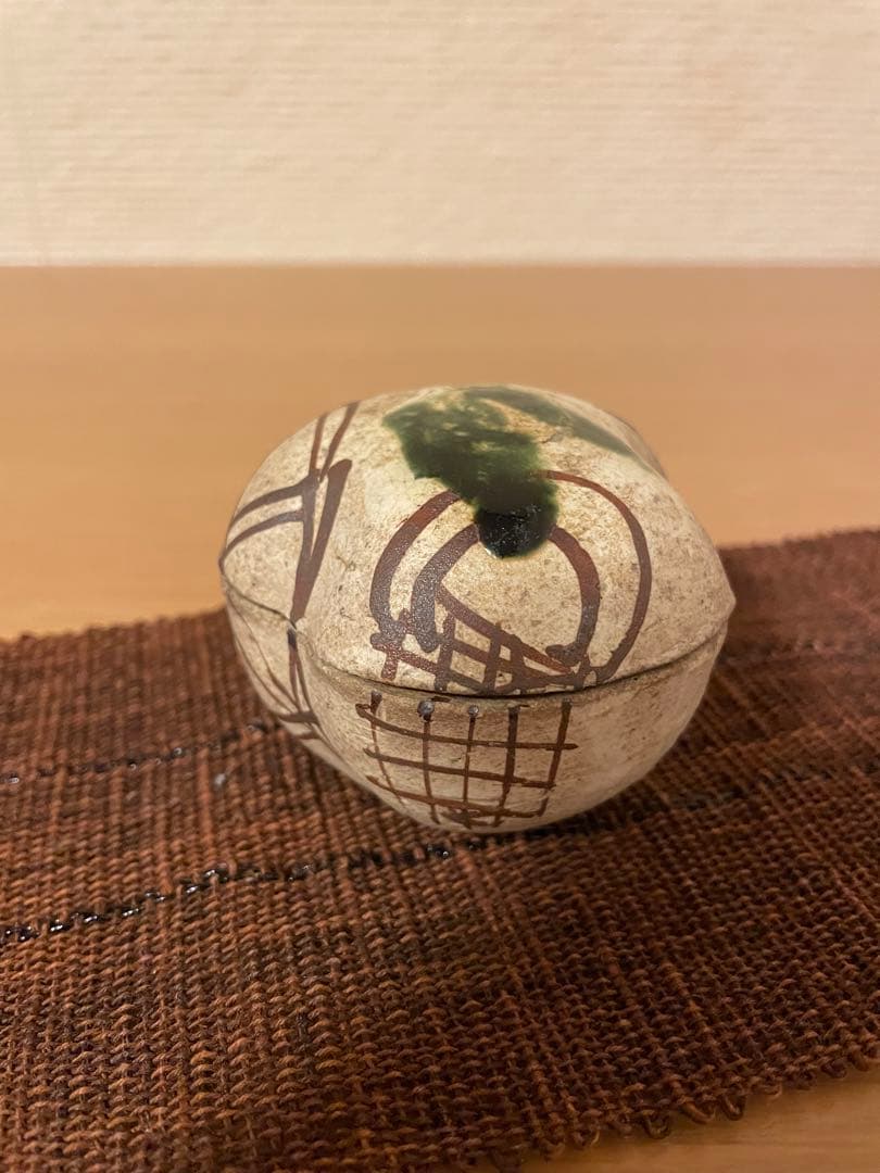織部焼　香合