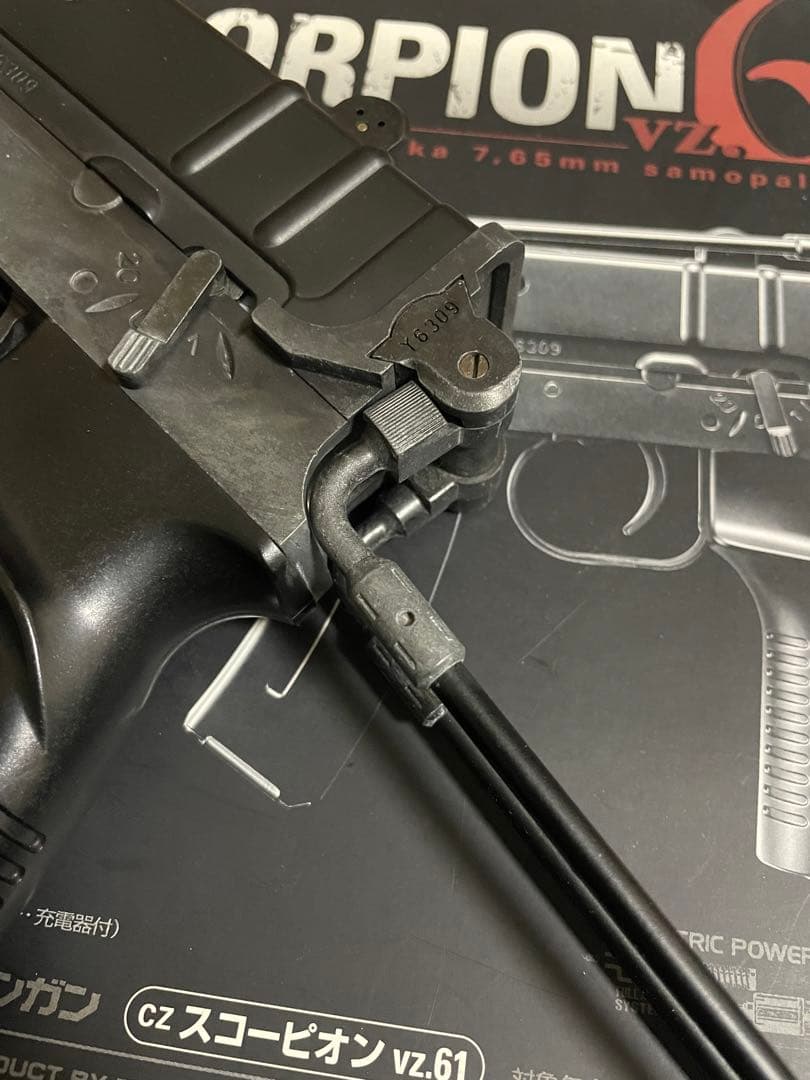 東京マルイ　スコーピオンvz61 コンパクト電動ガン　FET搭載 リポ化