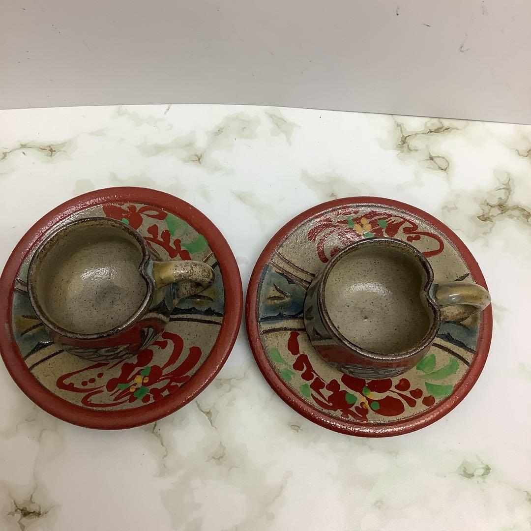 新品　沖縄県壺屋焼　小橋川清正　やちむん　赤絵魚紋　カップ&ソーサー　琉球陶器