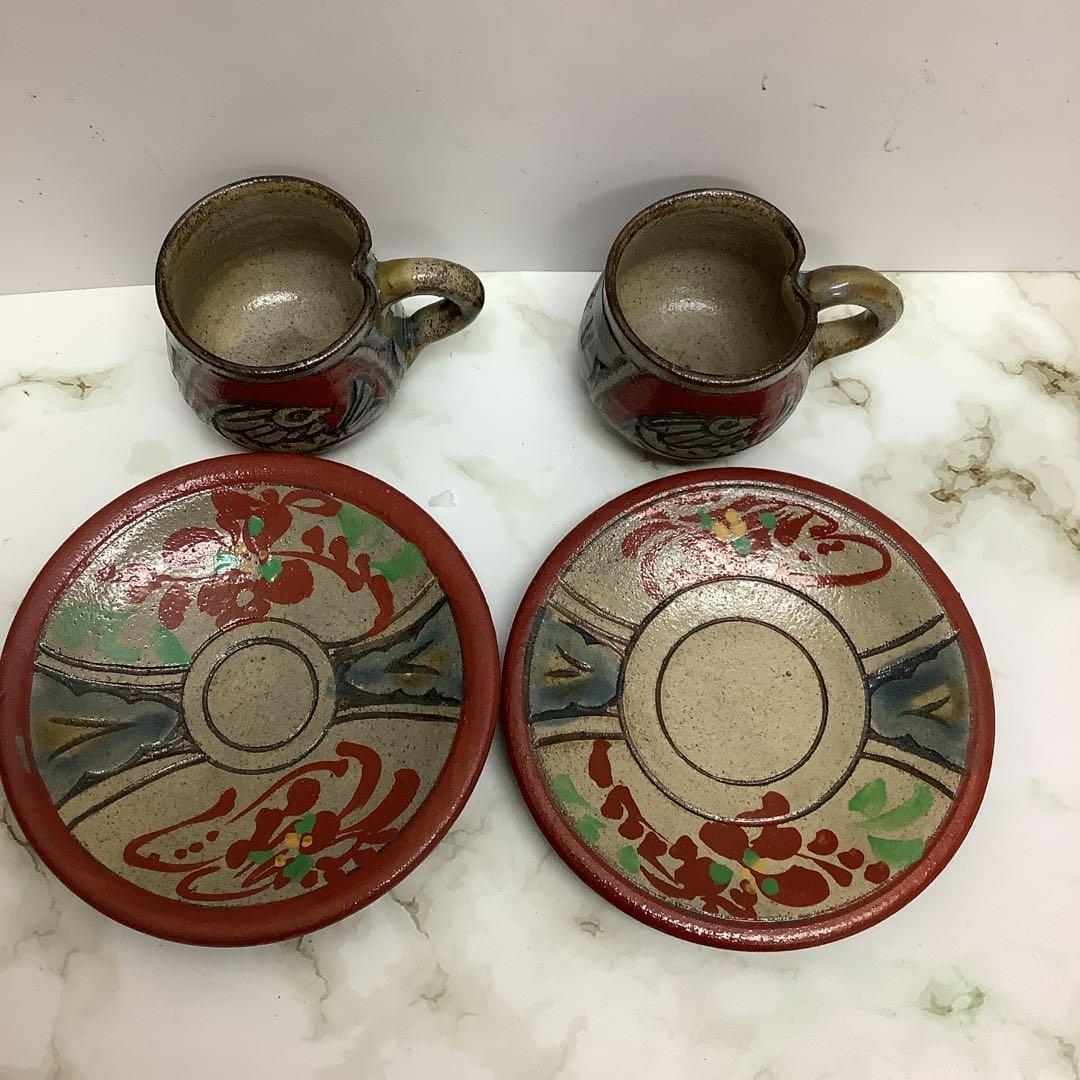 新品　沖縄県壺屋焼　小橋川清正　やちむん　赤絵魚紋　カップ&ソーサー　琉球陶器