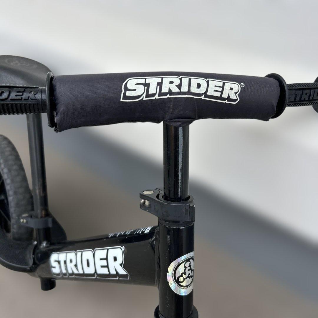 ストライダースポーツ　12インチ黒　専用袋付き