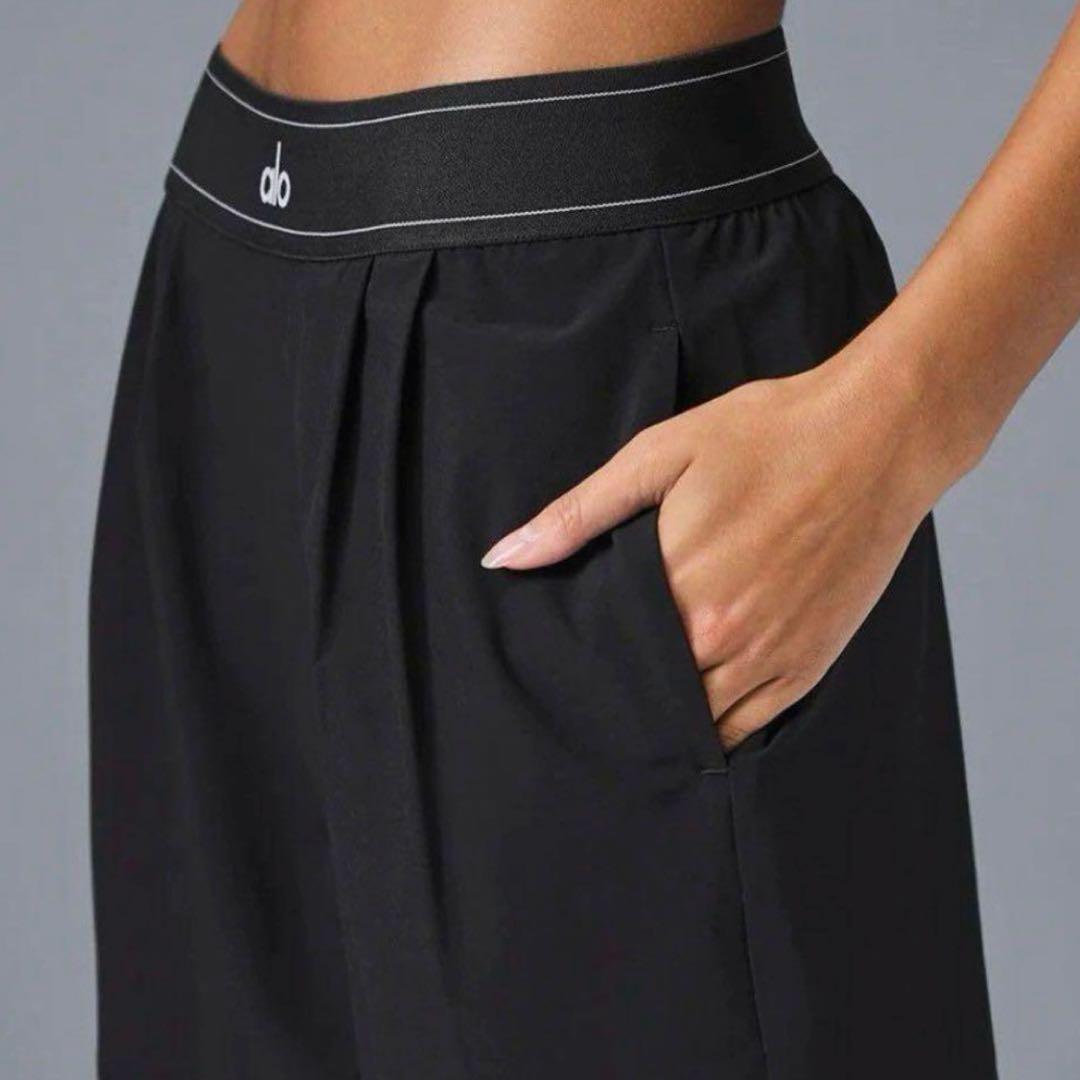 ラスト一点　Alo Yoga パンツ ボトム トラウザー アローヨガ M 黒