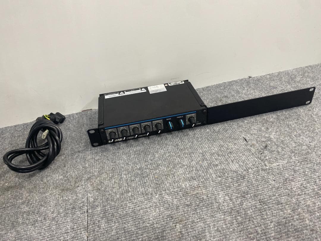 Shure SCM262 ステレオマイクロホンミキサー
