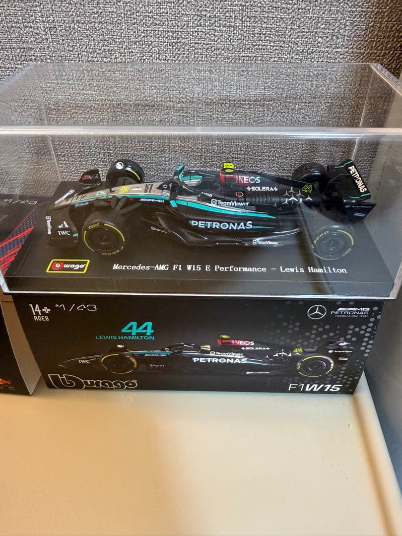 Bburago 1/43 ミニカーセット RB19 RB16 F1W15