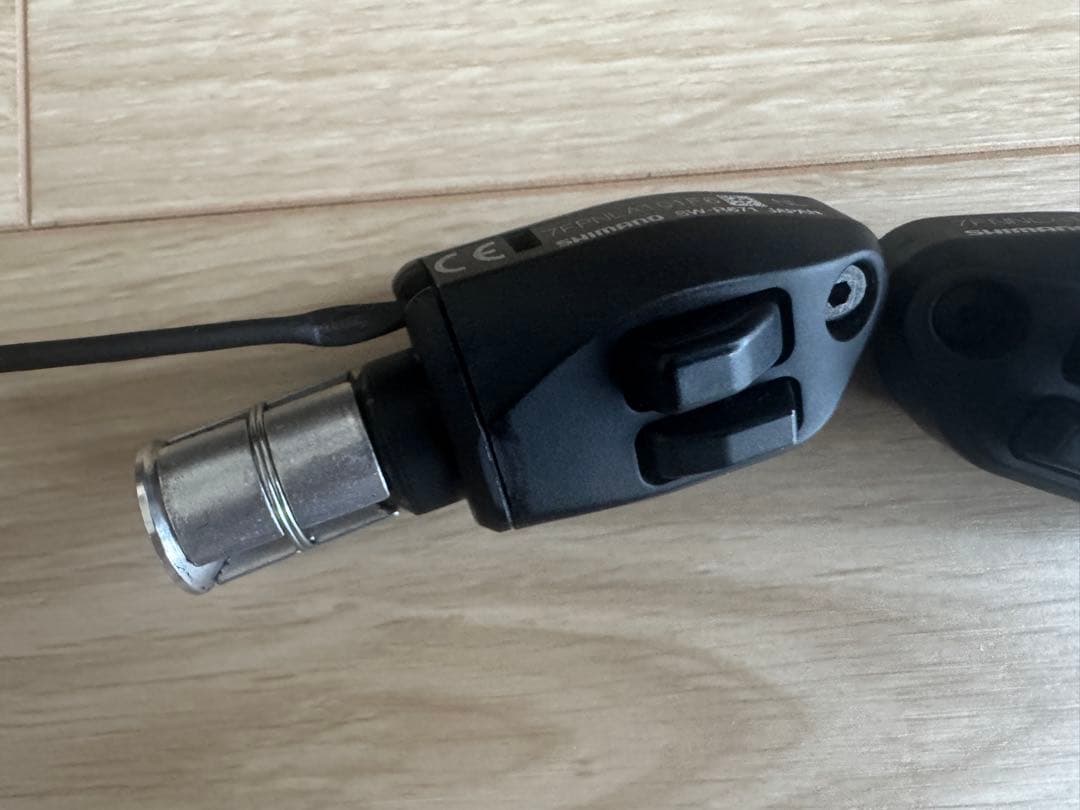 シマノ SW-R671 (TTバイク用 Di2変速スイッチ)