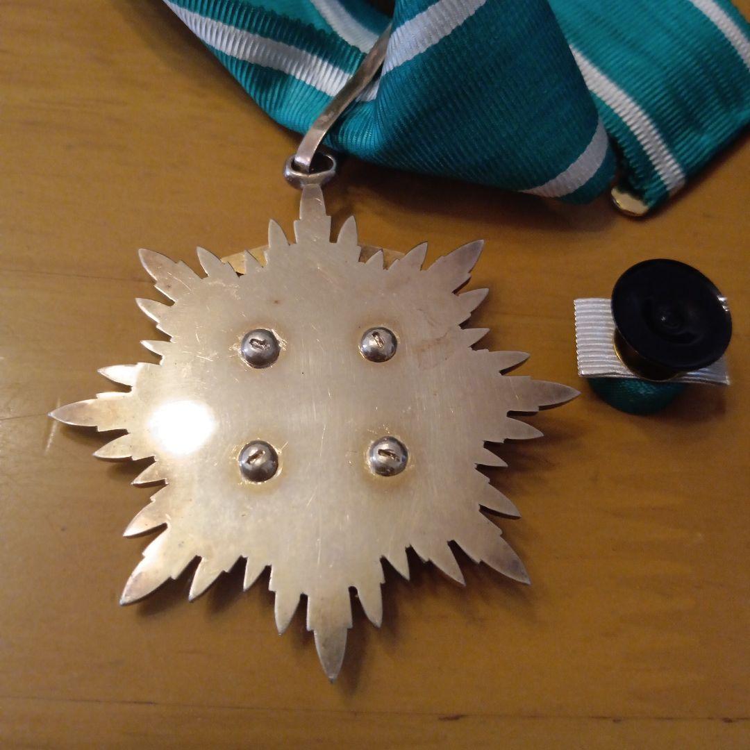 【本物保証 極美品】功三級金鵄勲章 明治勲章 初期型 略綬付 完品 勲章 徽章