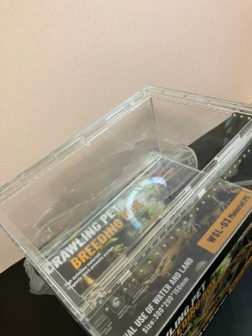 【新品未使用】爬虫類ケージ×5 アクリル　マグネット　レプタイルボックス同仕様
