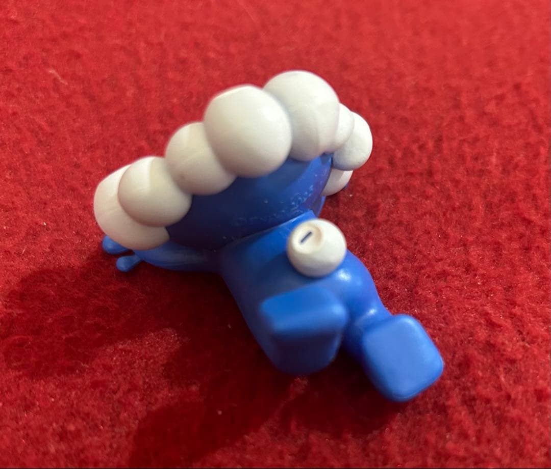 万博公式ライセンス商品のミャクミャク　1/150フィギュア+会場内フィギュア