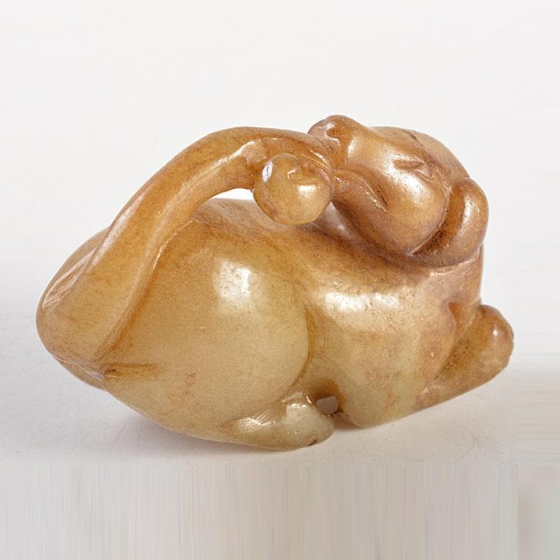 中国　玉石白玉彫刻　神獣　根付　紙鎮　置物　C　7706E