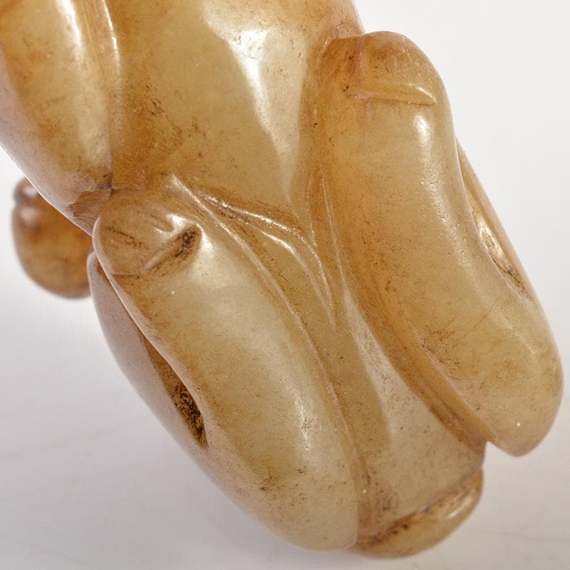 中国　玉石白玉彫刻　神獣　根付　紙鎮　置物　C　7706E