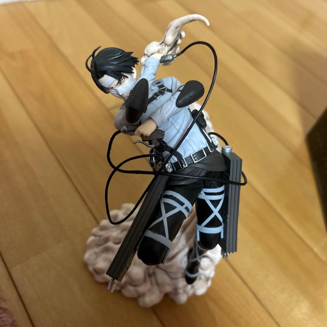 進撃の巨人 リヴァイ フィギュア 一番くじ B賞 地鳴らし