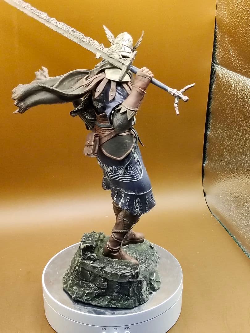 エルデンリングナイトレイン　追跡者　フィギュア