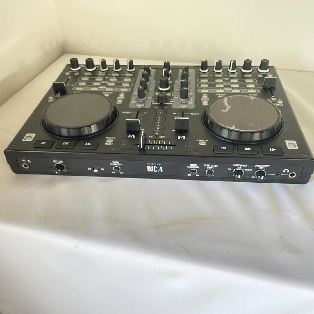 Stanton DJC.4 PCDJ コントローラー