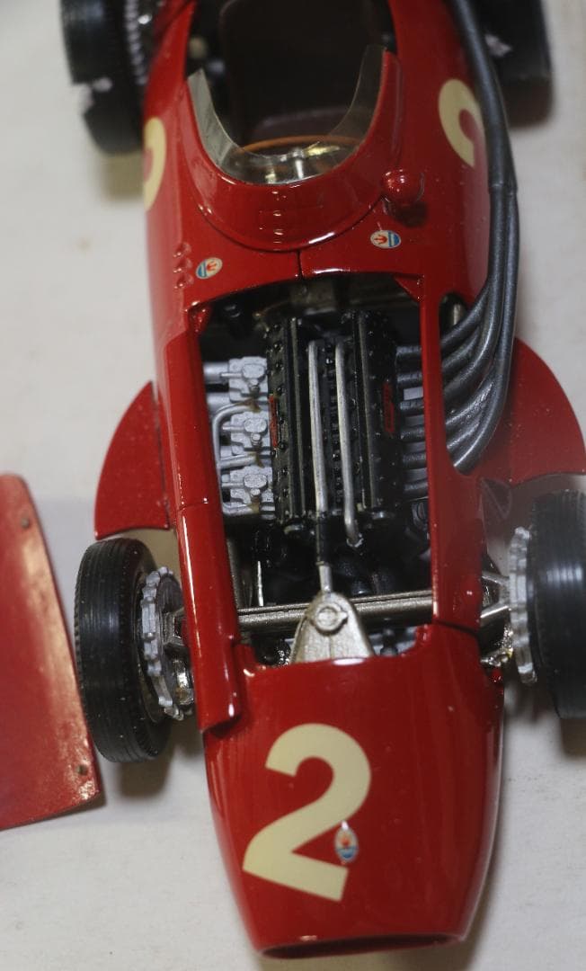 ウェスタンモデル製　マセラッティー２５０Ｆ　1／２４　１９５７独ＧＰ　ファンジオ