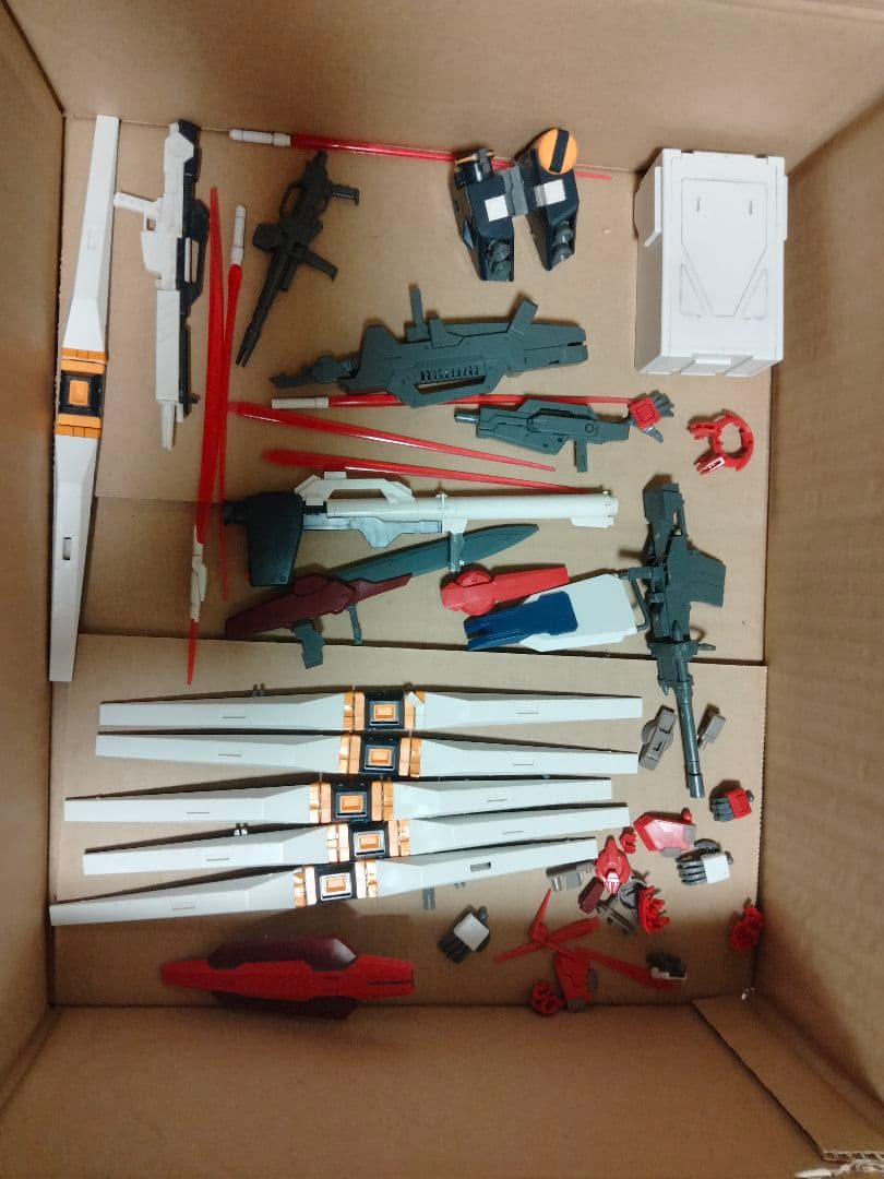 ガンプラMG　レア　ジャンク　mgファンネル６個　パーツ