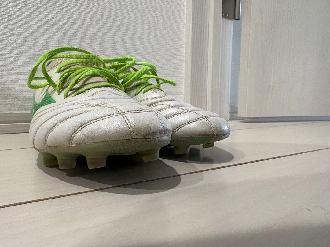 ミズノ モレリアNEOiV β スパイク トレシュー26.5